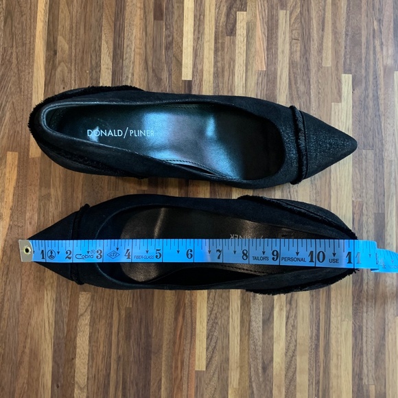 Donald Pliner "Exquisite Fancy Leather Fringed Shoes" - Picture 13 of 15